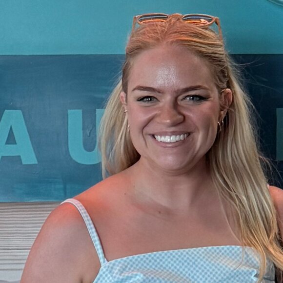 Meet your Posher, Jan - Picture 4 of 4